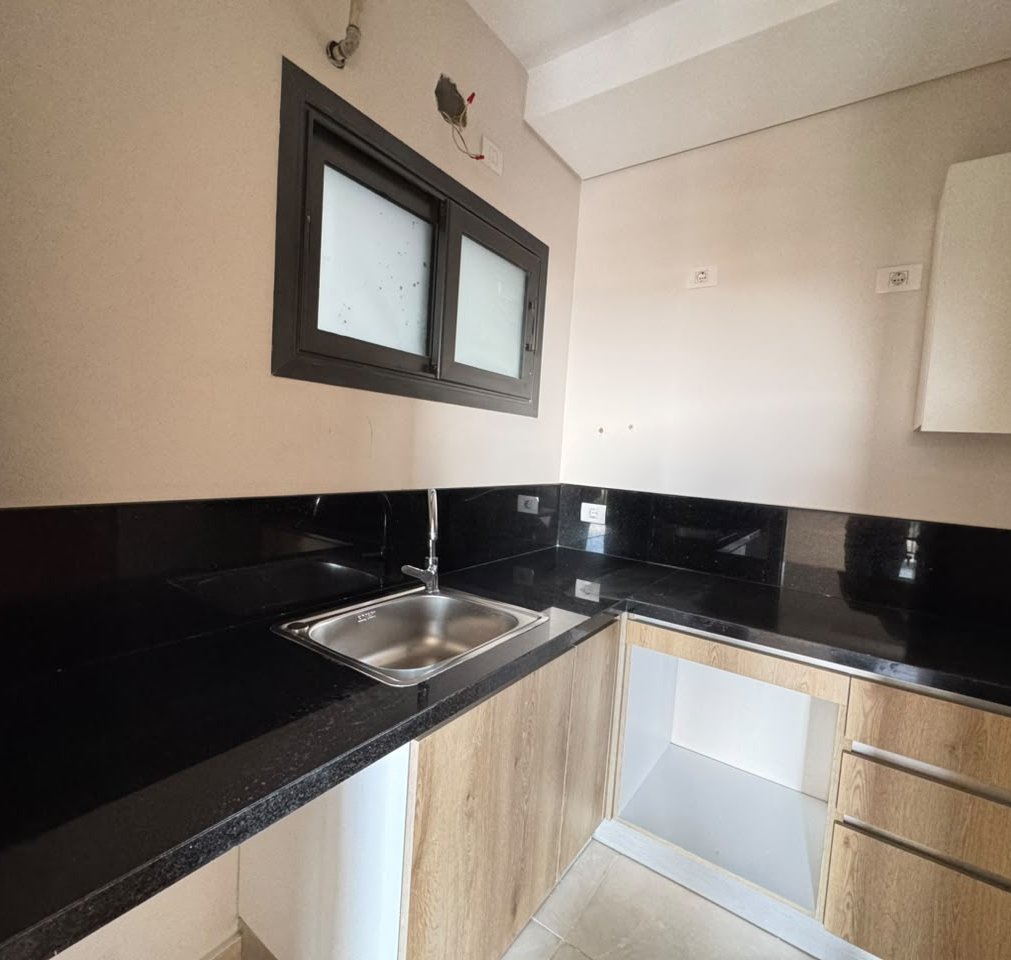 شقة نصف مفروشة للإيجار في زد ويست الشيخ زايد