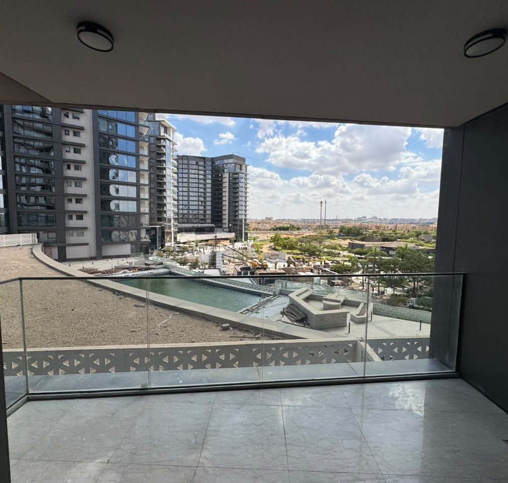 .شقة نصف مفروشة للإيجار في زد ويست الشيخ زايد